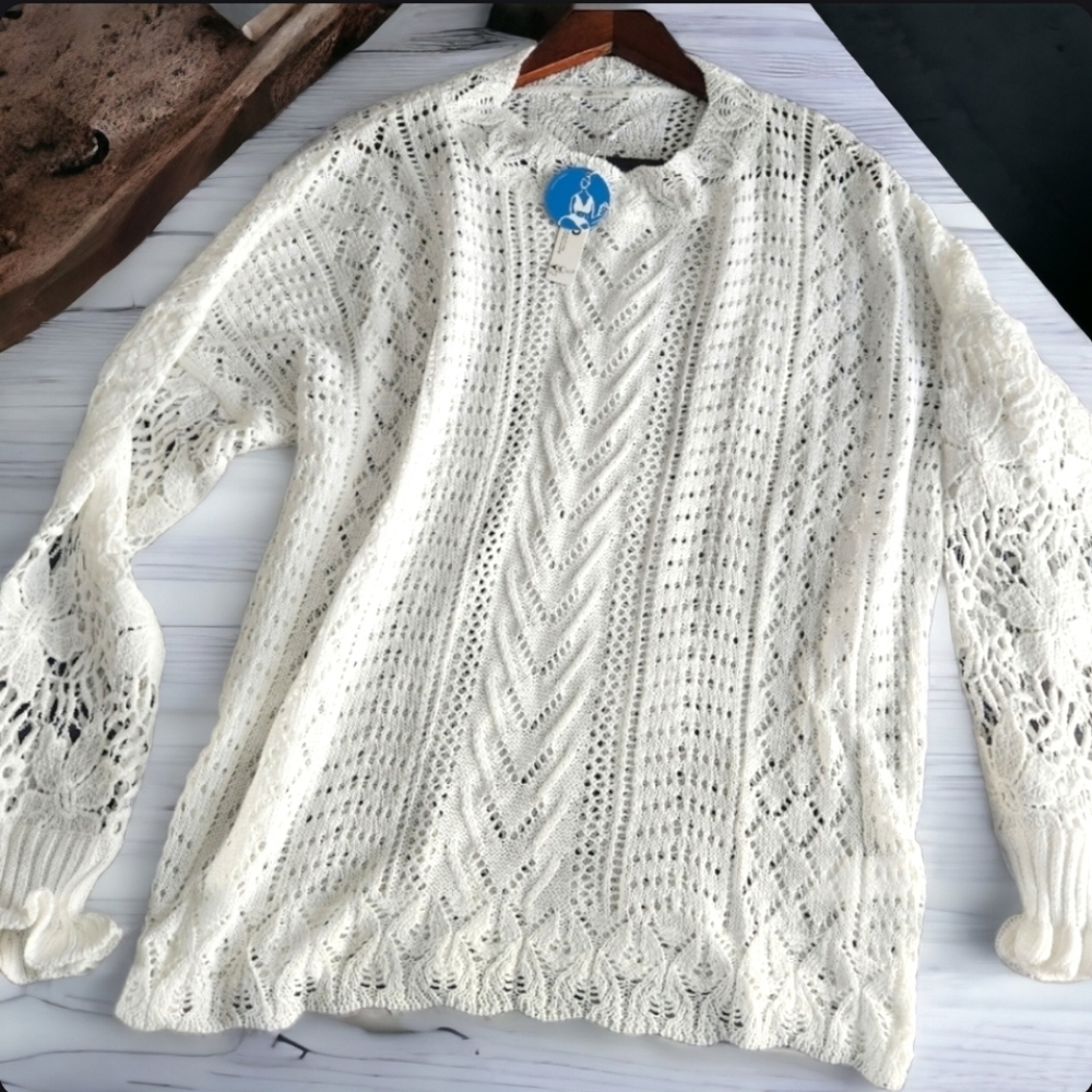 NWT white Lace & knit swim cover up